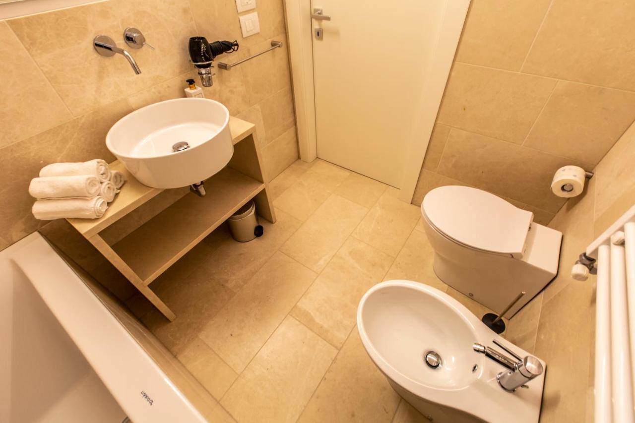Casa Della Gondola R&R Apartment Venesia Bagian luar foto